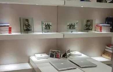 Imagem 2: Apartamento para venda com 99 metros quadrados com 2 quartos em Lagoa - Rio de Janeiro - R