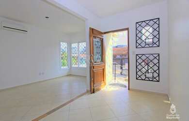 Imagem 7: Casa para Venda - 250m², 3 dormitórios, sendo 1 suites, 7 vagas - Teresópolis