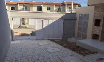 Imagem 2: Casa plana com três quartos em rua privativa. Eusébio-Ce