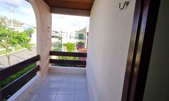 Imagem 6: Casa de condomínio para venda tem 184 metros quadrados com 5 quartos