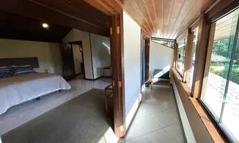 Imagem 2: BELISSIMA CASA EM CONDOMINIO À VENDA EM ITAIPAVA