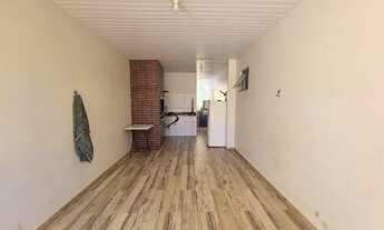 Imagem 3: Casa para venda possui 70 metros quadrados com 2 quartos em Neva - Cascavel - PR