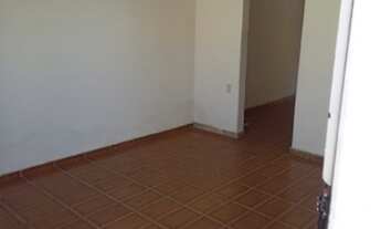 Imagem 2: Casa 2 Qts QNM 40 M Norte. Prox. parada ônibus R$ 1.100,00