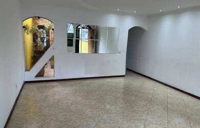 Imagem 6: Sobrado com 4 dormitórios para alugar por R$ 3.716/mês - Vila Alvinópolis - São Bernardo d