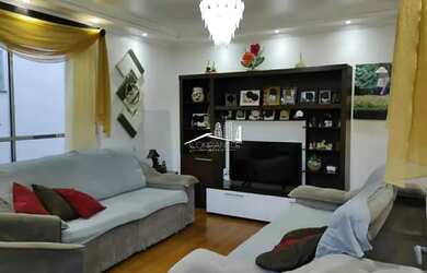 Imagem 2: Casa 4 quartos e 2 suítes à venda no Santo Inácio em Curitiba/PR