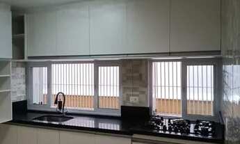 Imagem: Casa, 02 dormitórios suítes, sala, cozinha