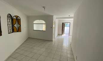 Imagem 3: Sobrado para venda tem 161 metros quadrados com 3 quartos em Ponta da Praia - Santos - SP