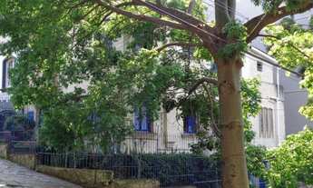 Imagem 2: Casa para Venda - 222m², 3 dormitórios, sendo 1 suites, 2 vagas - Petrópolis