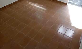 Imagem 7: Casa de vila térrea, quarto e sala, ambiente familiar e organizado