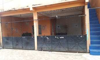 Imagem 2: Casa com 3 pavimentos, com 5 quartos, no Nova Esperança