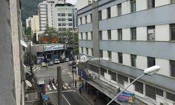 Imagem 2: Apartamento 2 quartos e dependência de empregada no centro