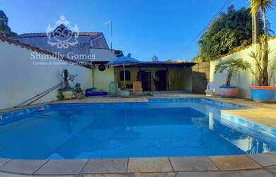 Imagem 2: 300 m², casa com 02 dormitórios, sala, copa, cozinha, churrasqueira e piscina !!