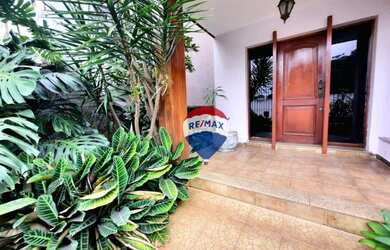 Imagem 4: Casa com 4 dormitórios para alugar, 262 m² por R$ 4.300,00/mês - Cascatinha - Juiz de Fora