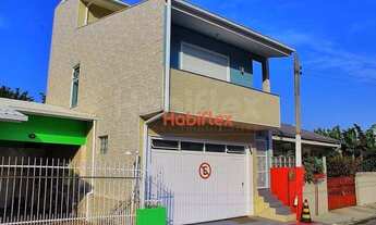 Imagem 2: Casa a venda com 2 dormitórios, próximo a Praia do Pântano do Sul, Florianópolis/SC