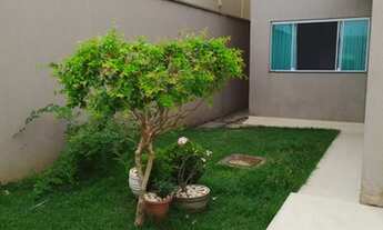 Imagem 2: Casa para venda possui 180 metros quadrados com 4 quartos em Moinho dos Ventos - Goiânia