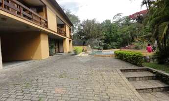 Imagem 4: Rua fechada no pé da serra com cancela e segurança