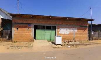 Imagem 2: Casa Com Ponto na Frente Murada