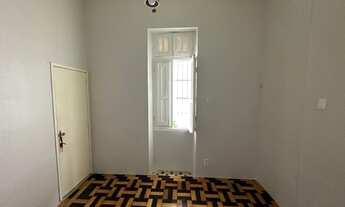 Imagem 5: Casa residencial com amplo quintal e 5 quartos sendo 1 suíte - Aflitos, Recife/PE