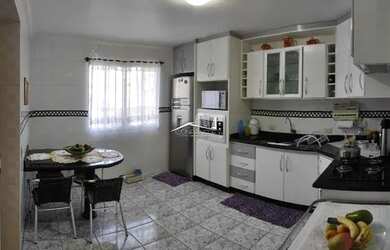 Imagem 4: Casa 4 quartos e 2 suítes à venda no Santo Inácio em Curitiba/PR