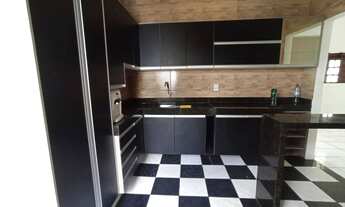 Imagem 3: Casa de condomínio para venda possui 85 metros quadrados com 3 quartos