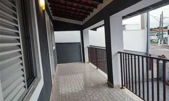 Imagem 3: Casa familiar com 2 quartos, espaço verde e edícula!