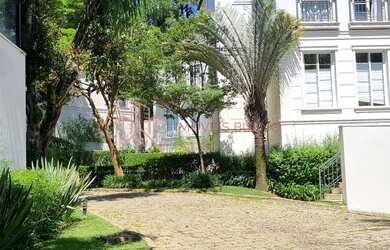 Imagem 6: Casa de condomínio sobrado para venda possui 607 metros quadrados com 4 quartos