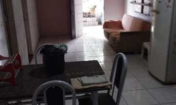 Imagem 6: Excelente terreno com duas casas