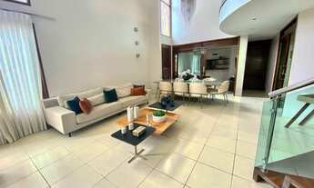 Imagem 3: Casa de condomínio fechado para aluguel possui 330 m²com 4 suítes