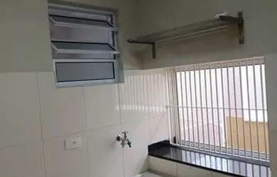 Imagem 6: Casa, 02 dormitórios suítes, sala, cozinha, lavanderia. Jardim dos Camargos. Barueri. SP