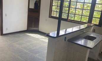 Imagem 3: Casa com 01 quarto, sala, cozinha americana, banheiro social e área externa com área de se