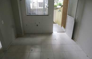 Imagem 5: Sobrado para venda tem 94 metros quadrados com 2 quartos em Ahú - Curitiba - PR