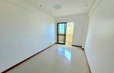 Imagem 4: Costa Azul 3/4, Ótima localização, AP amplo, Varanda, 02 VAGAS. OPORTUNIDADE