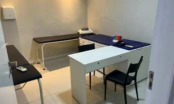 Imagem 6: Casa adaptada para atividade comercial (clínica ou escritórios) Bairro Imbiribeira