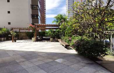 Imagem 2: Apartamento para aluguel e venda possui 193 metros quadrados com 4 quartos