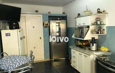 Imagem 4: Sobrado com 3 vagas para locação de partes do imóvel, salão comercial, residência térrea