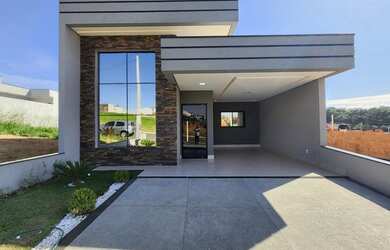 Imagem 2: Casa de condomínio térrea para venda tem 138 metros quadrados com 3 quartos