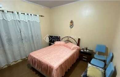 Imagem 4: PORTO ALEGRE - Casa Padrão - Sarandi