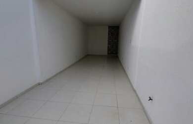 Imagem 2: ALUGA-SE CASA NA PARTE SUPERIOR DA RUA DR. JOSÉ CALUMBY - BAIRRO SUISSA