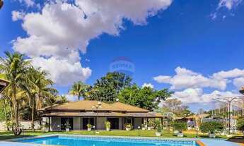 Imagem 6: Chácara à venda com 905m² de área útil em um terreno de 5.000m². 04 quartos sendo uma suít