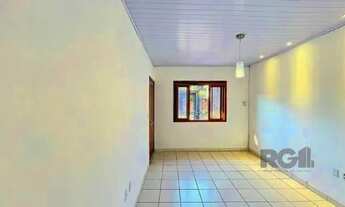 Imagem 6: Casa em Porto Alegre, no bairro Restinga, com 2 dormitório(s), e 2 banheiros, à venda
