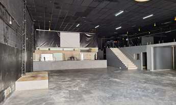 Imagem: Galpão 290m pe direito alto 2 banheiros