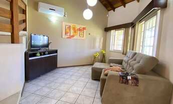 Imagem 7: Casa à venda, mobiliada com piscina aquecida, pertinho do mar - no Bairro Centro de Imbé!