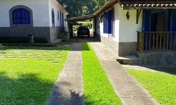Imagem 2: Mini Sitio em cond. fechado, e se localiza a 3 km do P. Nacional da Serra dos órgãos