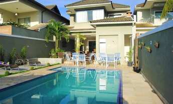 Imagem: Casa de condomínio em Rua Amaury Filho