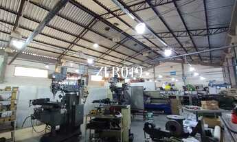 Imagem 2: Galpão/Depósito/Armazém com 5 salas, 3 banheiros e 40 vagas para locação, 2.810m² no bairr