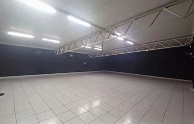 Imagem 3: Casa Comercial de 370,00 m² em Localização Privilegiada - Nova Suiça