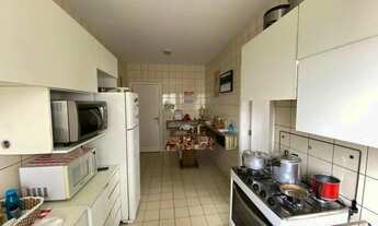 Imagem 2: Vendo apatamento com 4/4 sendo 1 suíte, possui 145 metros quadrados em Nazaré - Belém - PA