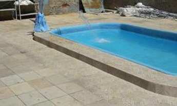 Imagem 3: Tenho casa com piscina pra alugar