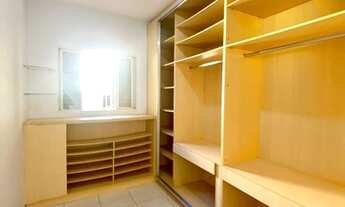 Imagem 6: Casa grande e bem localizada!!! Agende uma visita ;