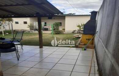 Imagem 3: Casa com 4 dormitórios à venda, 142 m² por R$ 350.000,00 - Jardim das Palmeiras - Uberlând